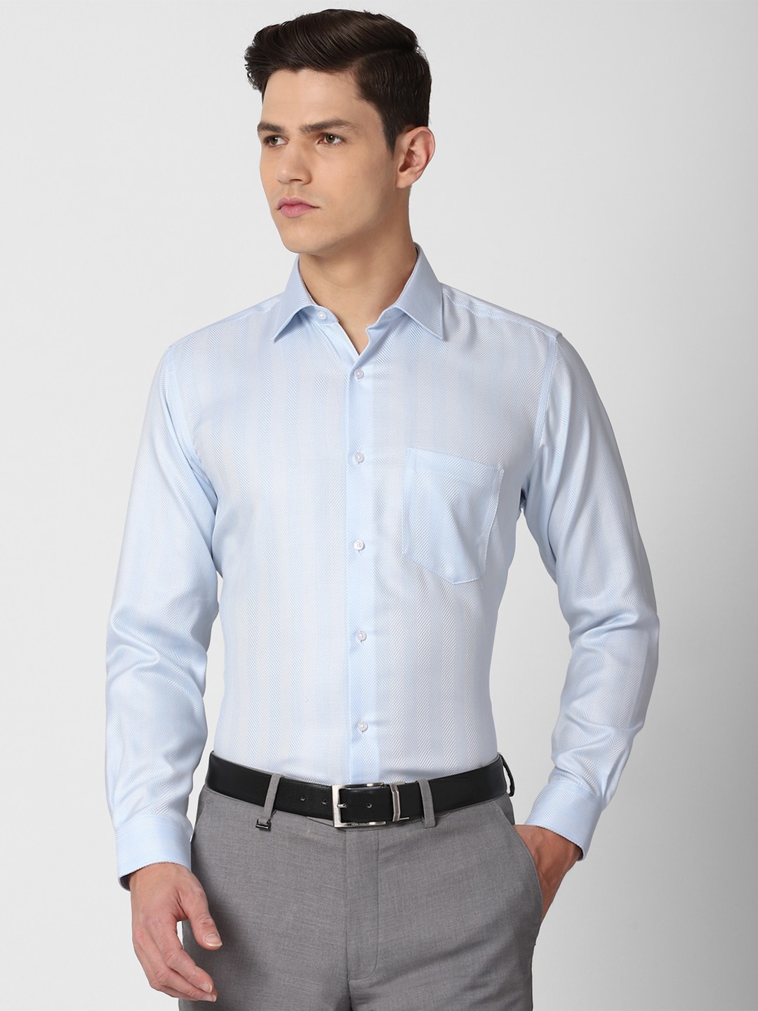 

Van Heusen Men Blue Checked Formal Shirt