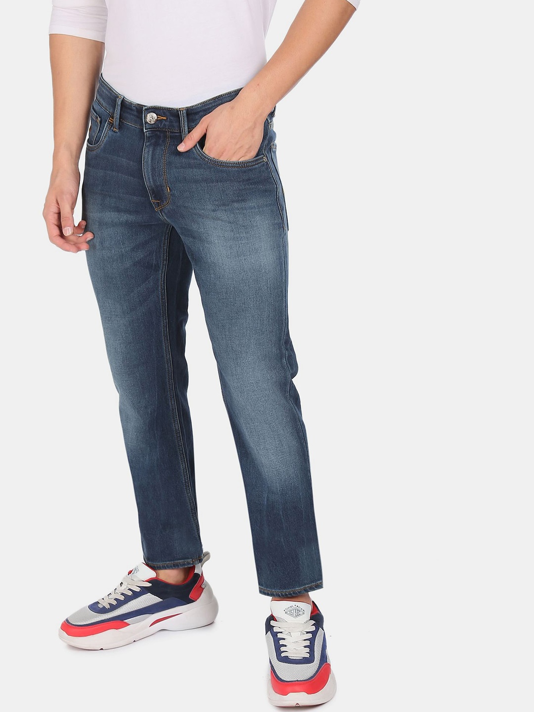 

U.S. Polo Assn. Denim Co. Men Blue Slim Fit Light Fade Jeans