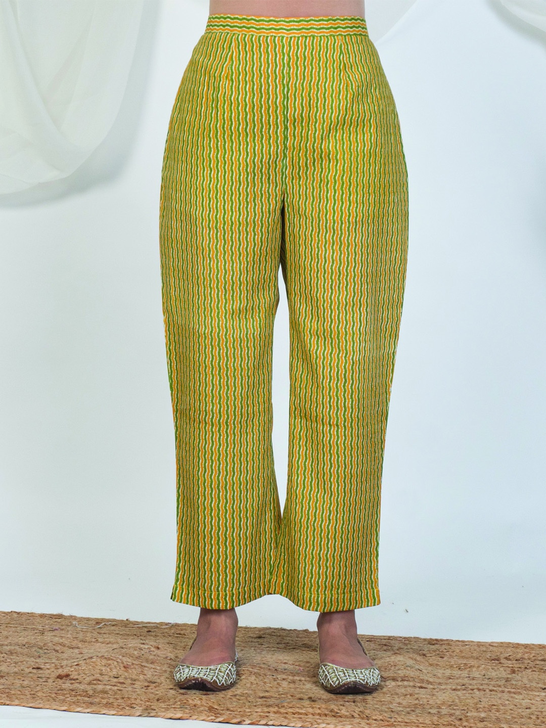 

AKISO Women Yellow Regular Fit Striped Trousers