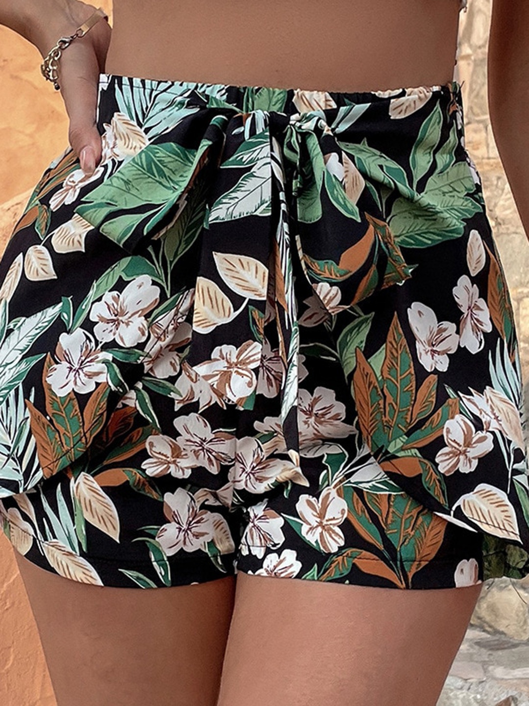

BoStreet Women Multicoloured Floral Printed Shorts, Multi