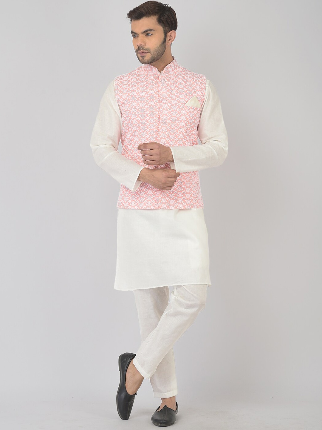 

DEYANN Men Off White Cotton Kurta with Trousers and Nehru Jacket, Peach