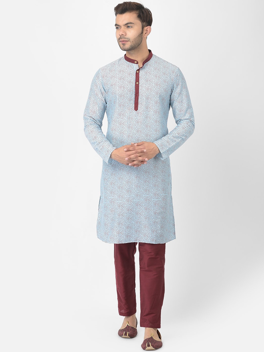 

DEYANN Men Blue Printed Kurta with Churidar