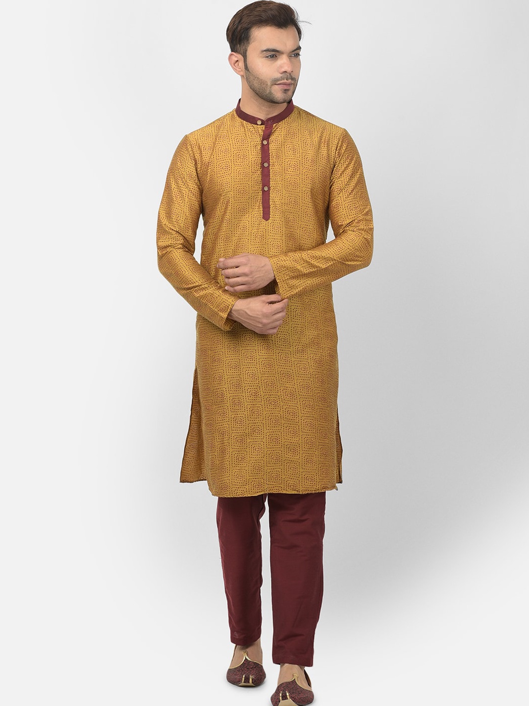 

DEYANN Men Yellow Printed Straight Kurta with Pyjamas