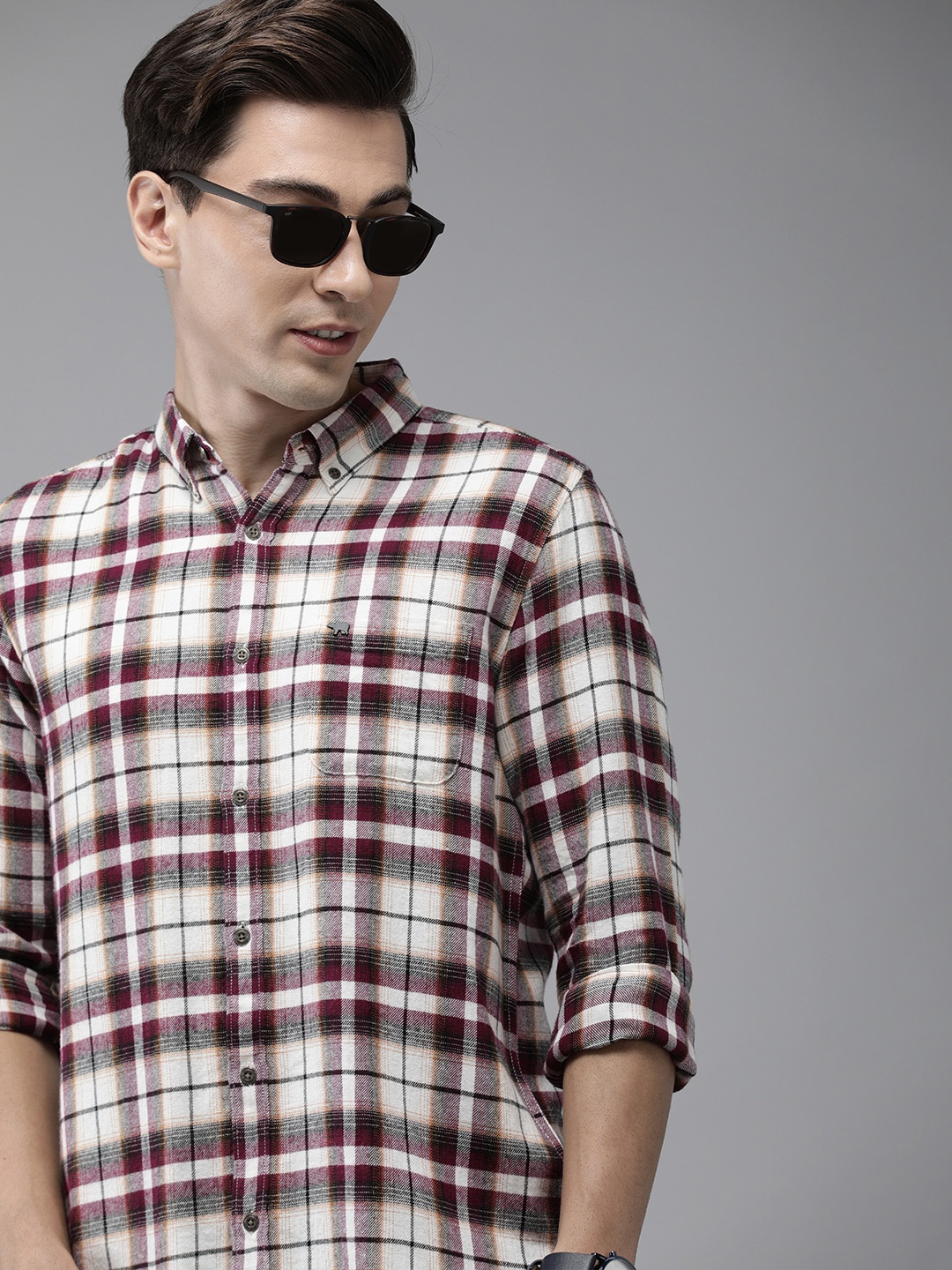 

THE BEAR HOUSE Men White & Burgundy Slim Fit Tartan Checked Flannel Cotton Shirt