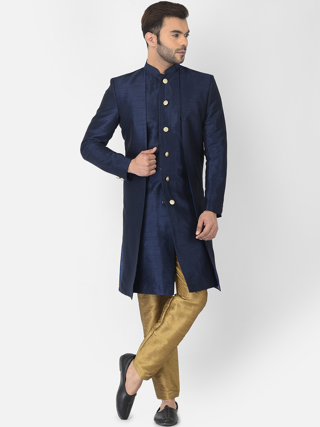 

DEYANN Men Solid Navy Blue Sherwani Set