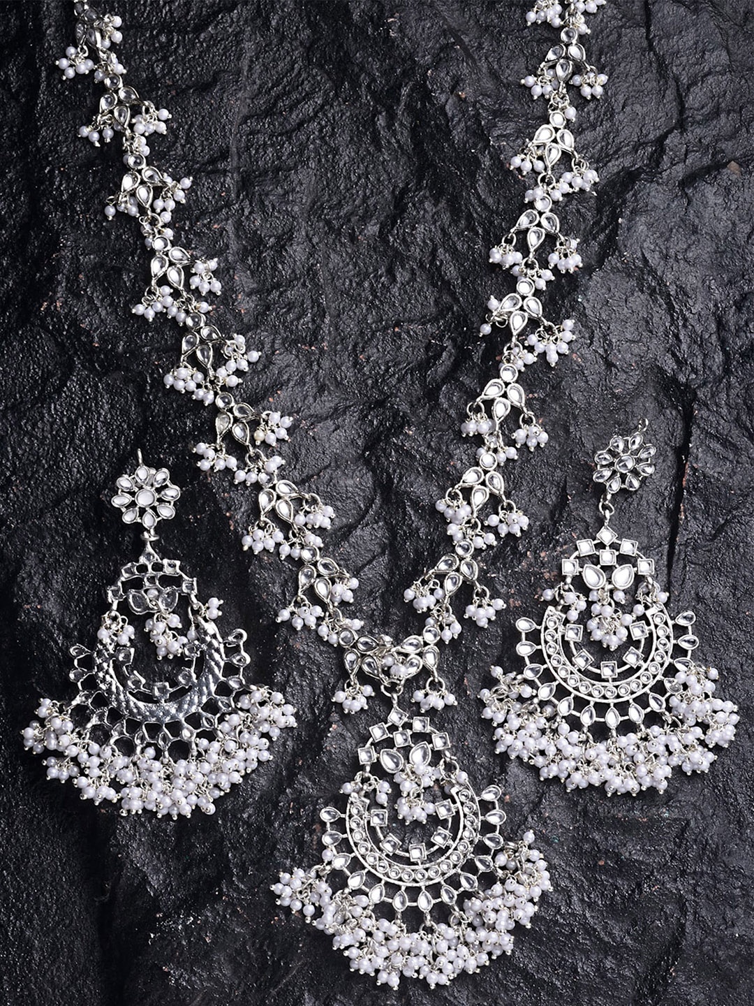 

KARATCART Oxidised Silver-Plated White Kundan-Studded Beaded Jewellery Set