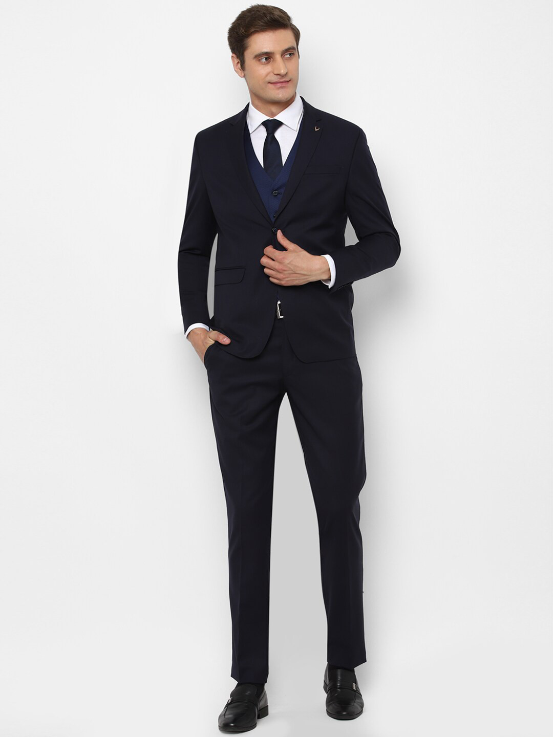 

Allen Solly Men Navy Blue Solid Single-Breasted Slim-Fit 3-Piece Formal Suit