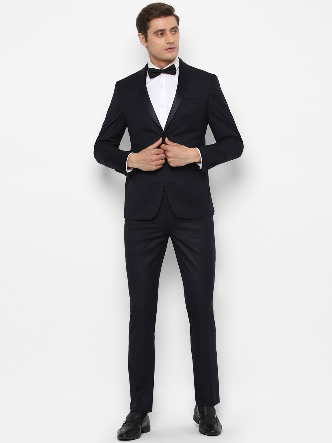 

Louis Philippe Men Black Solid Single-Breasted Slim-Fit 2-Piece Formal Suit
