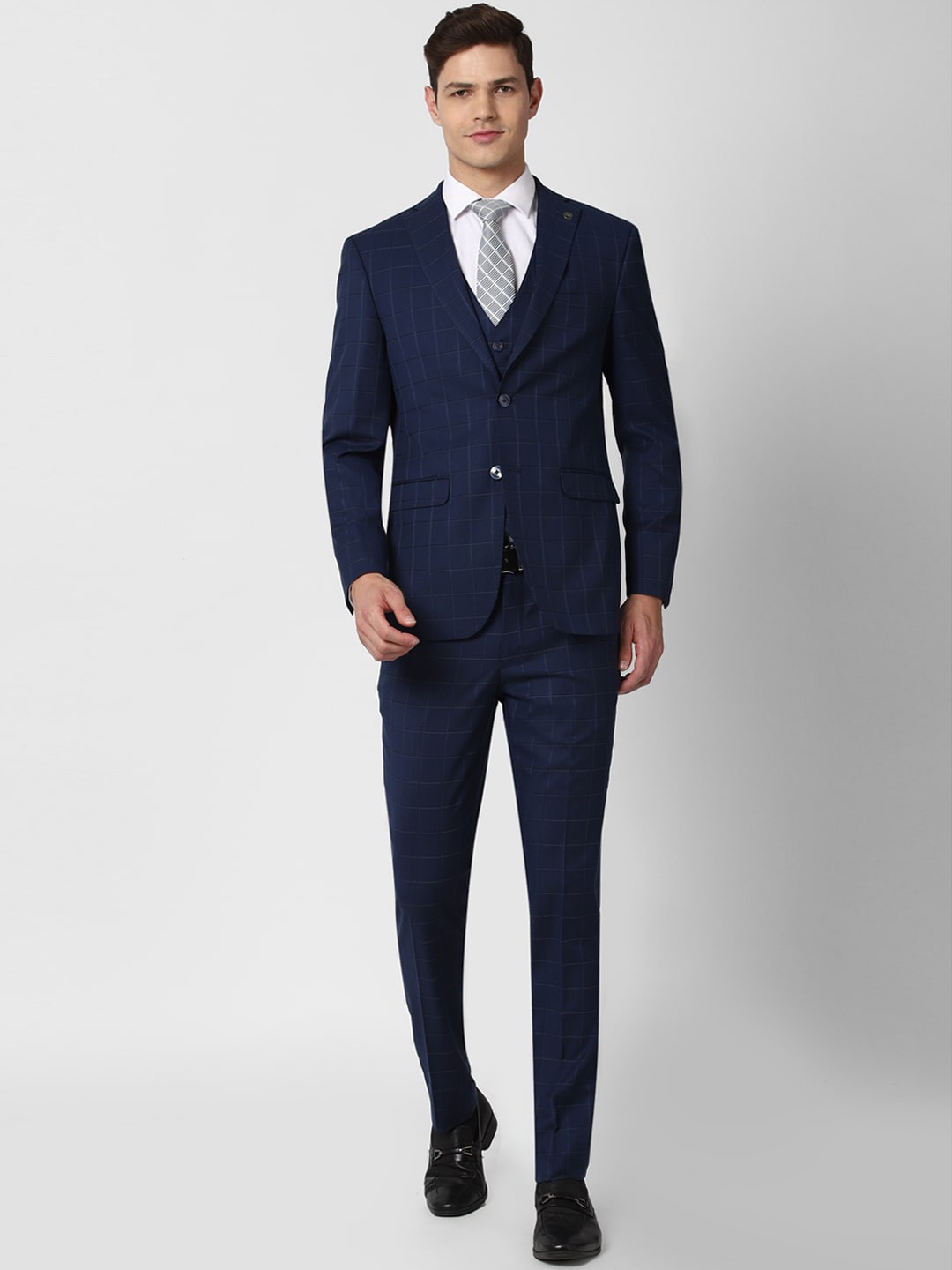

Peter England Elite Men Navy Blue Checked 3 Piece Slim Fit Formal Suits