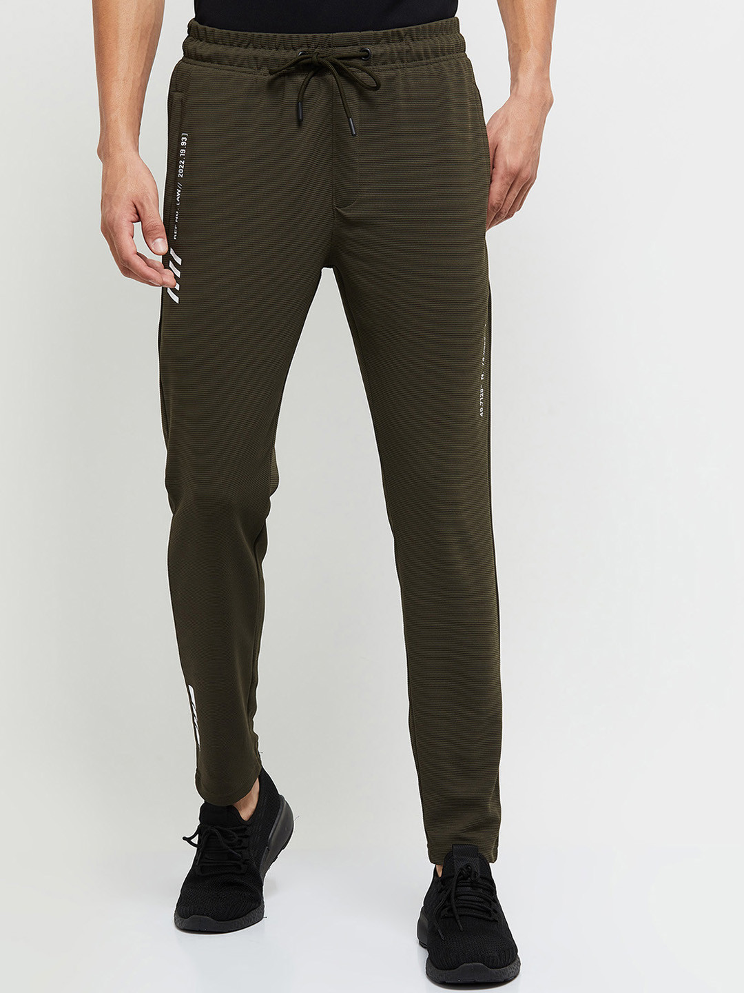 

max Men Olive Textured Track Pants