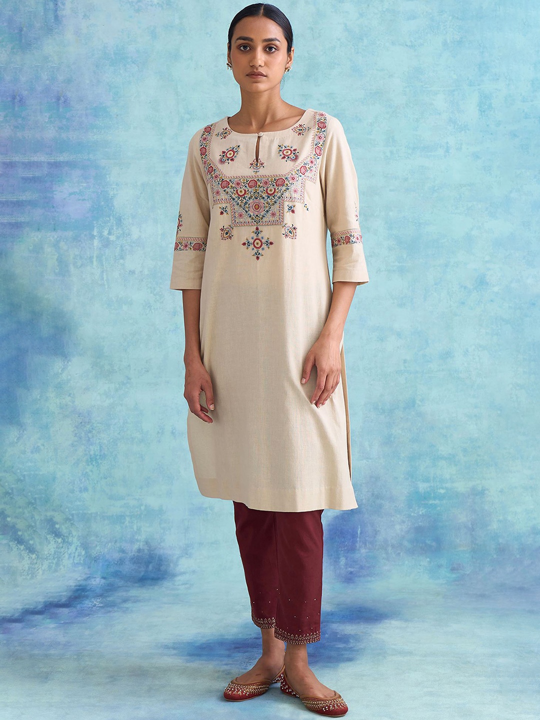 

W The Folksong Collection Women Beige Embroidered Keyhole Neck Thread Work Kurta
