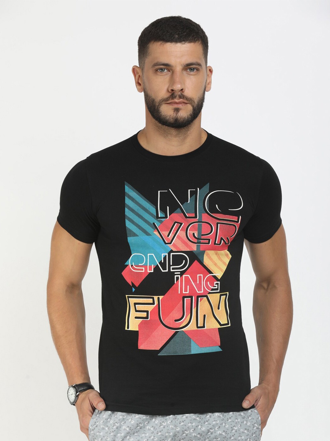 

V-Mart Men Black Printed T-shirt