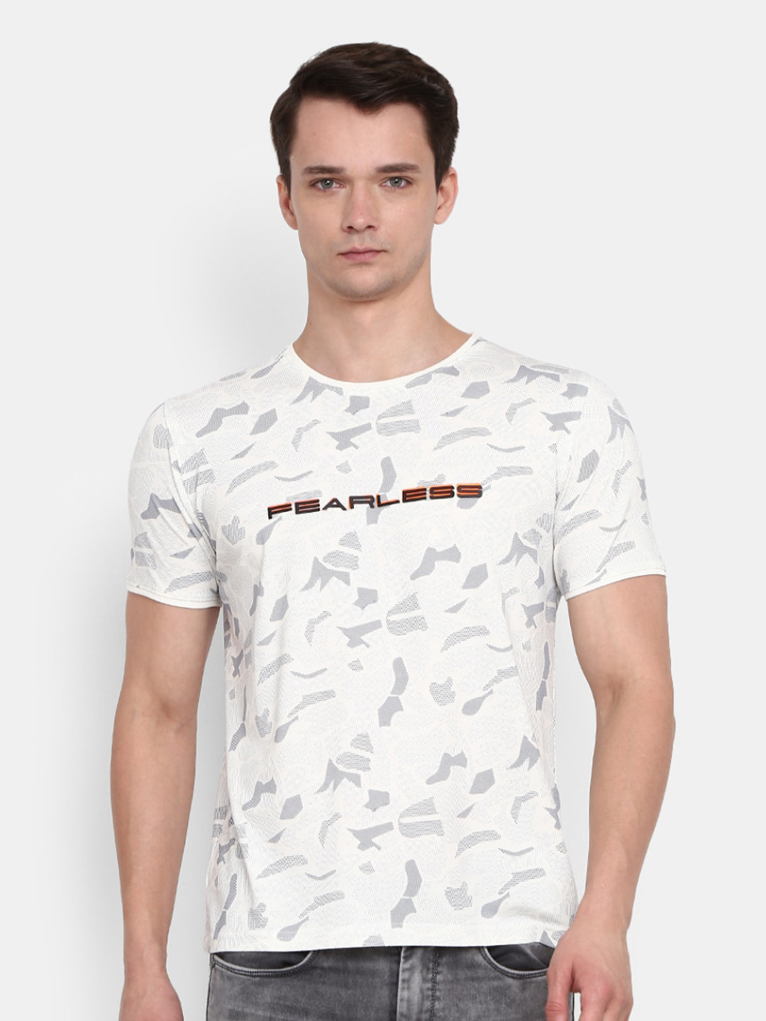 

V-Mart Men Cream-Coloured Printed T-shirt