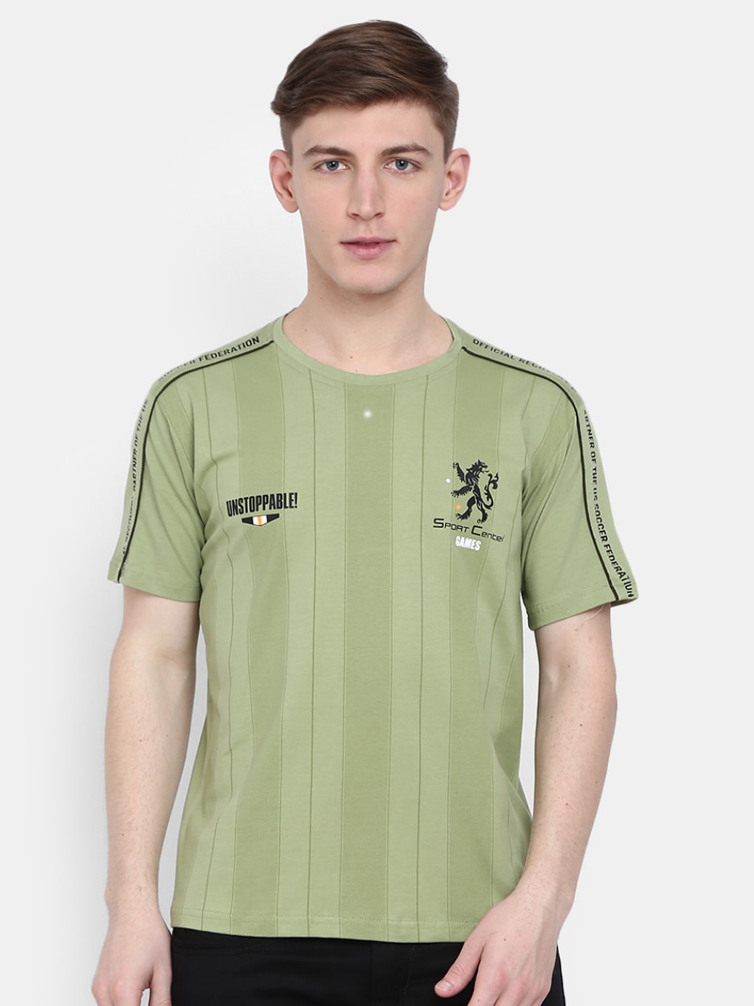 

V-Mart Men Green Striped T-shirt