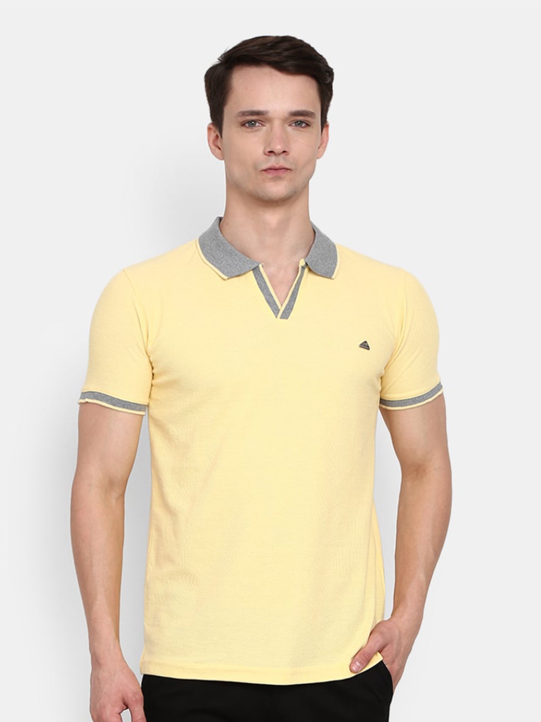 

V-Mart Men Yellow Polo Collar T-shirt