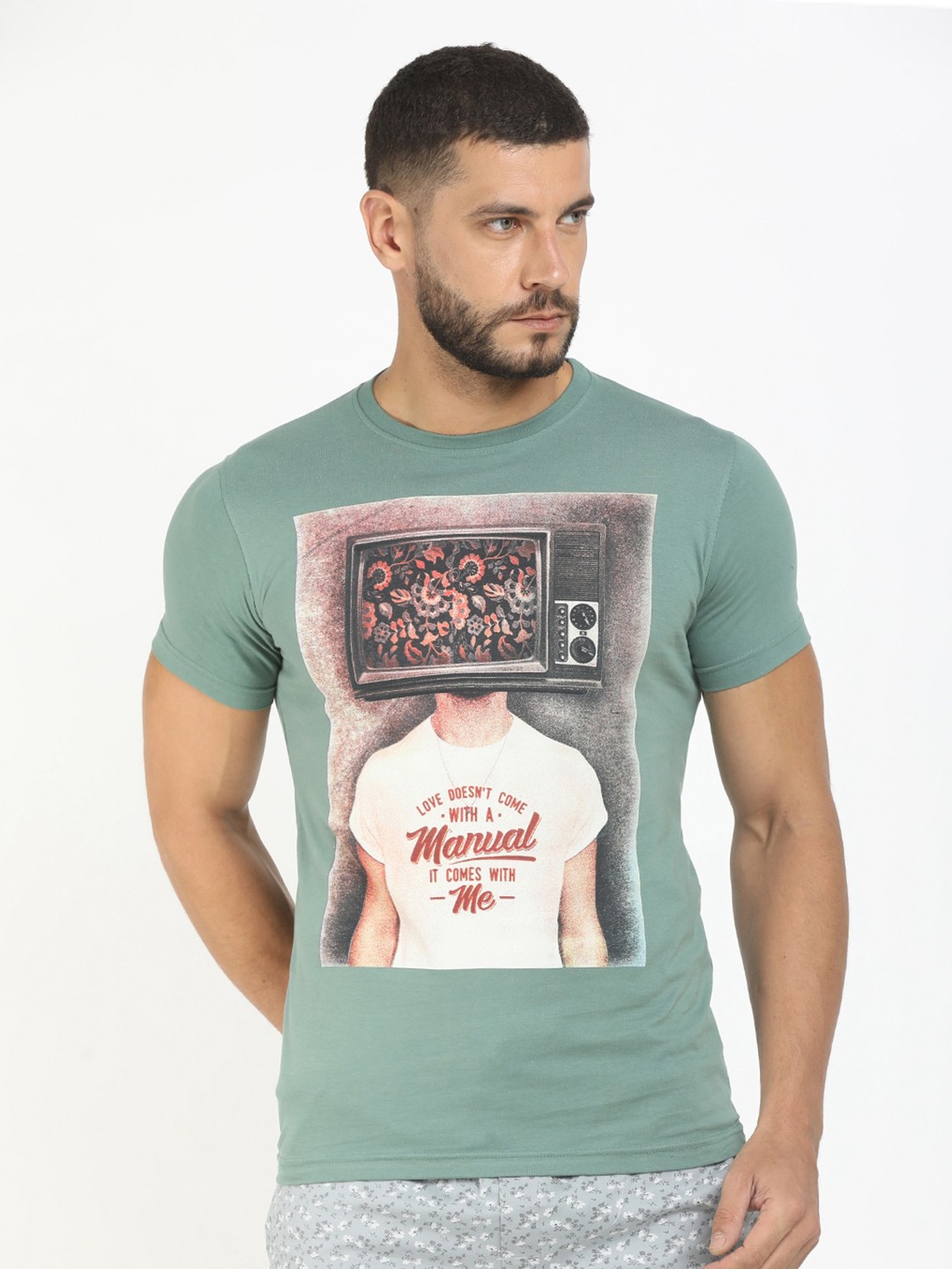 

V-Mart Men Green Printed T-shirt