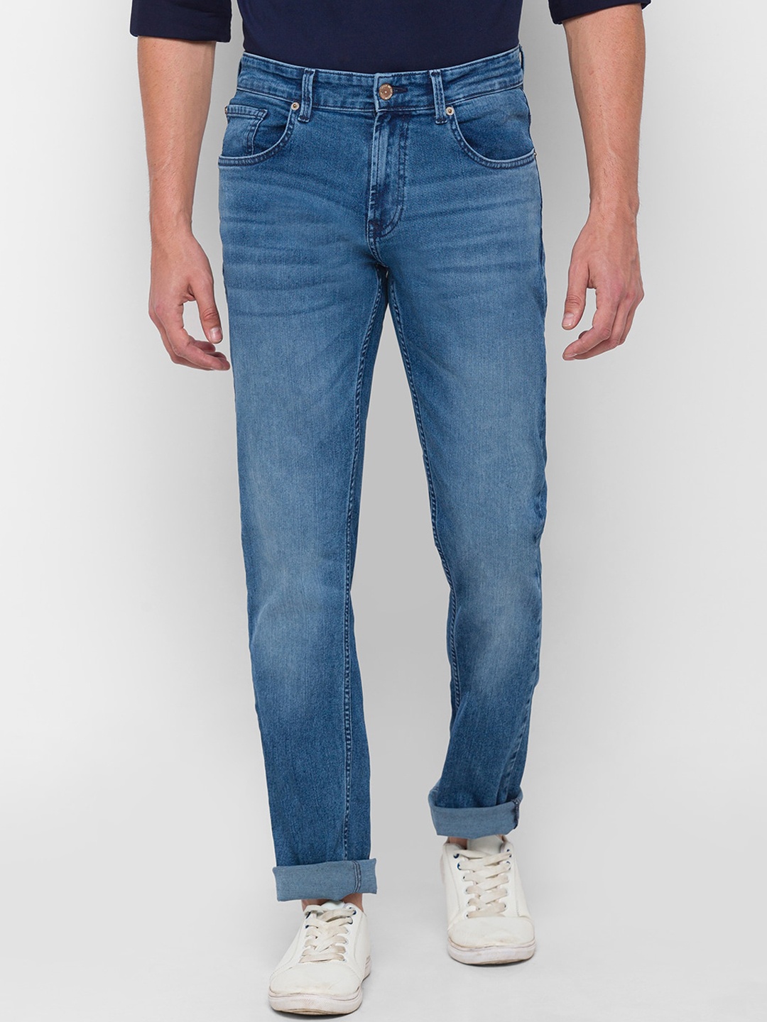 

SPYKAR Men Blue Relaxed Fit Mildly Distressed Light Fade Jeans