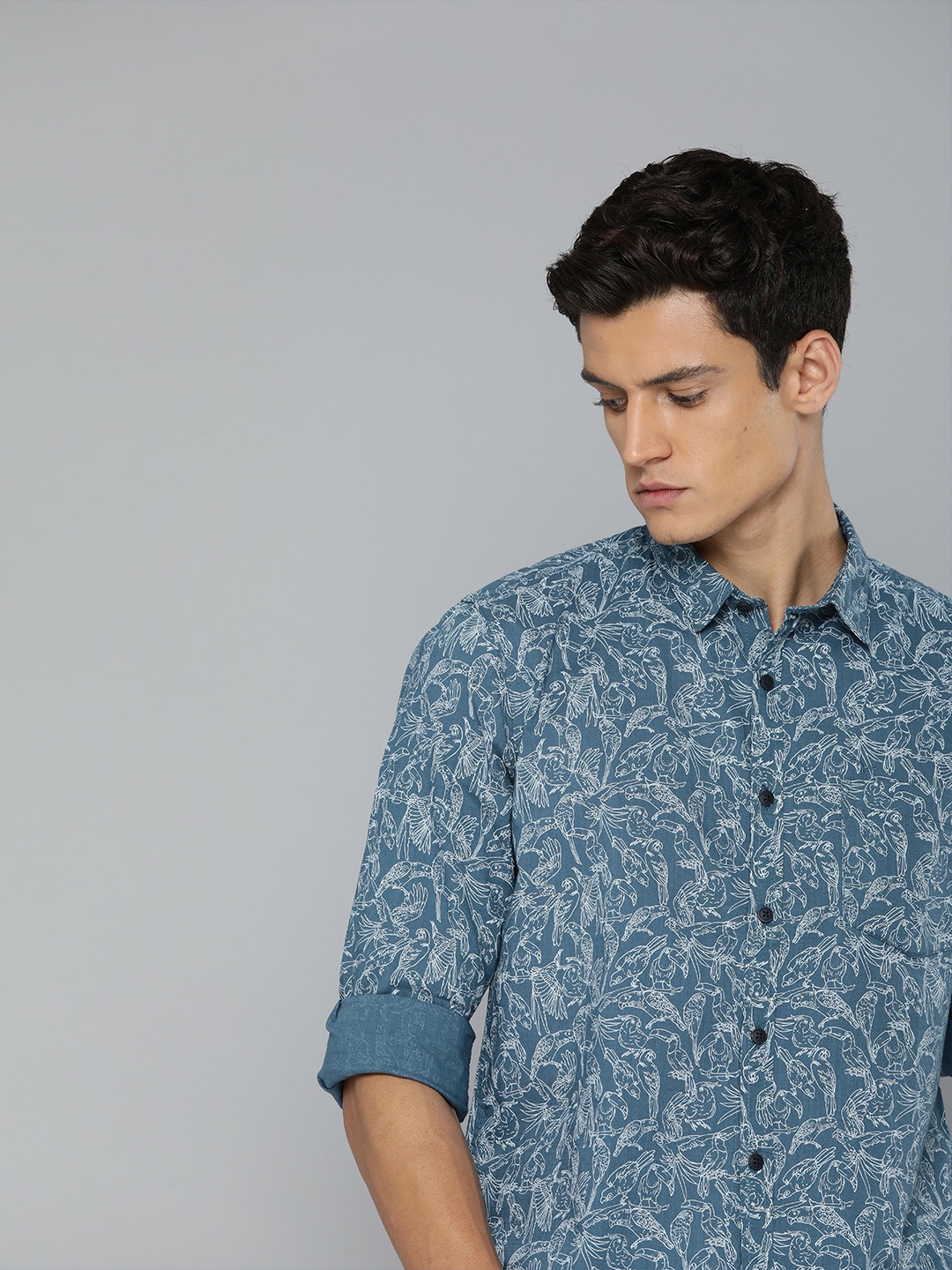 

Flying Machine Men Blue Graphic Printed Slim Fit Pure Cotton Casual Shirt