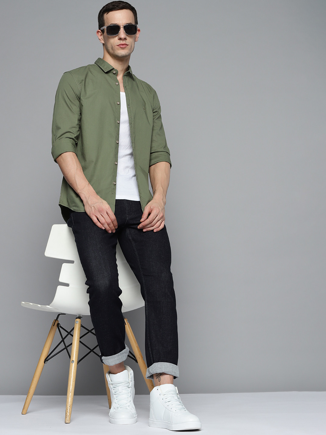 

Flying Machine Men Olive Green Pure Cotton Slim Fit Casual Shirt