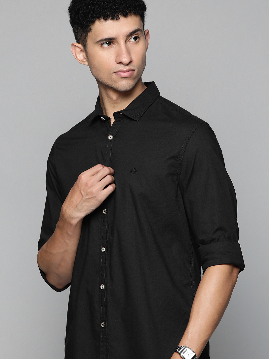

Flying Machine Men Black Solid Slim Fit Pure Cotton Casual Shirt