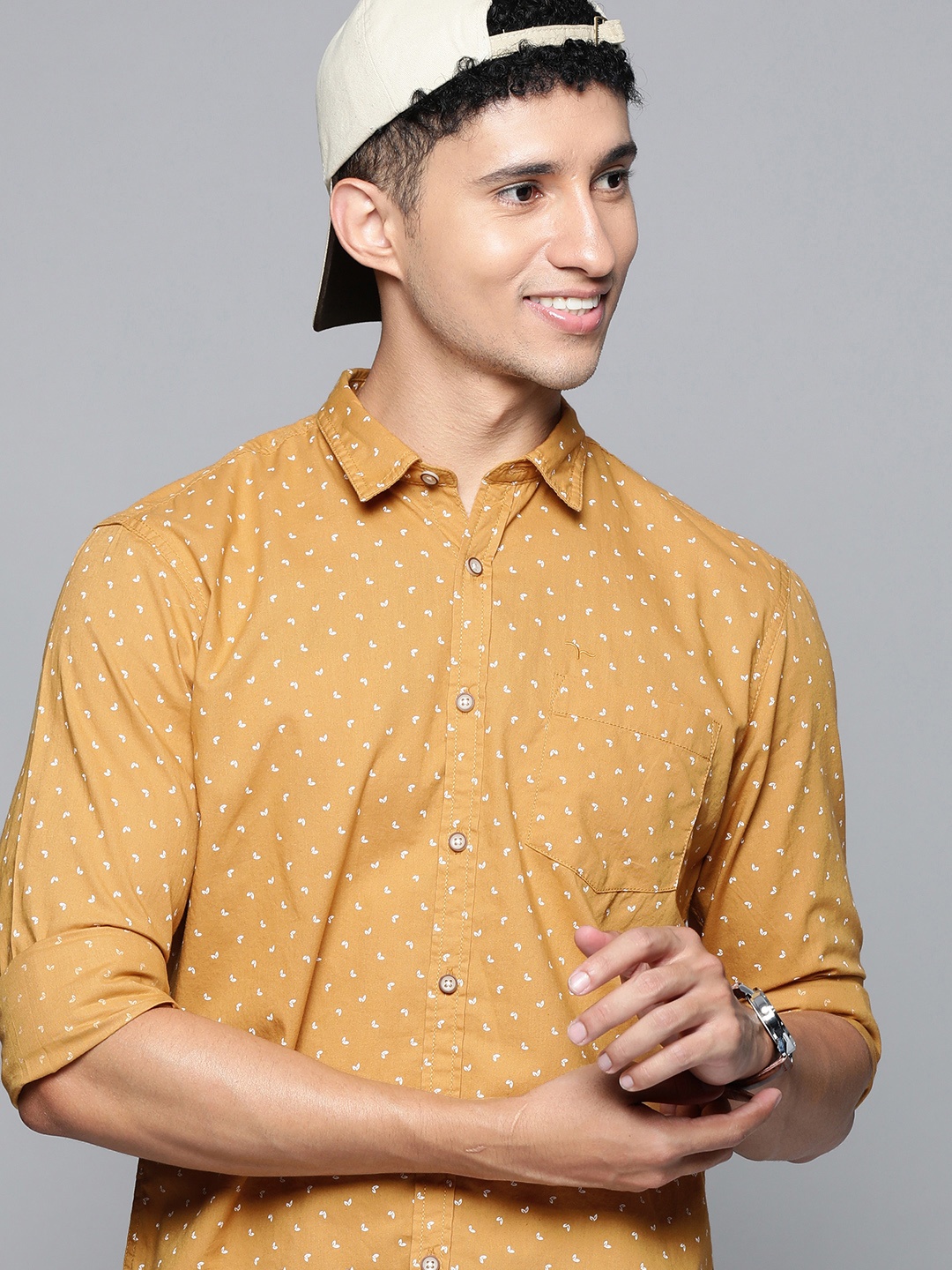 

Flying Machine Men Mustard Yellow & White Slim Fit Printed Pure Cotton Casual Shirt