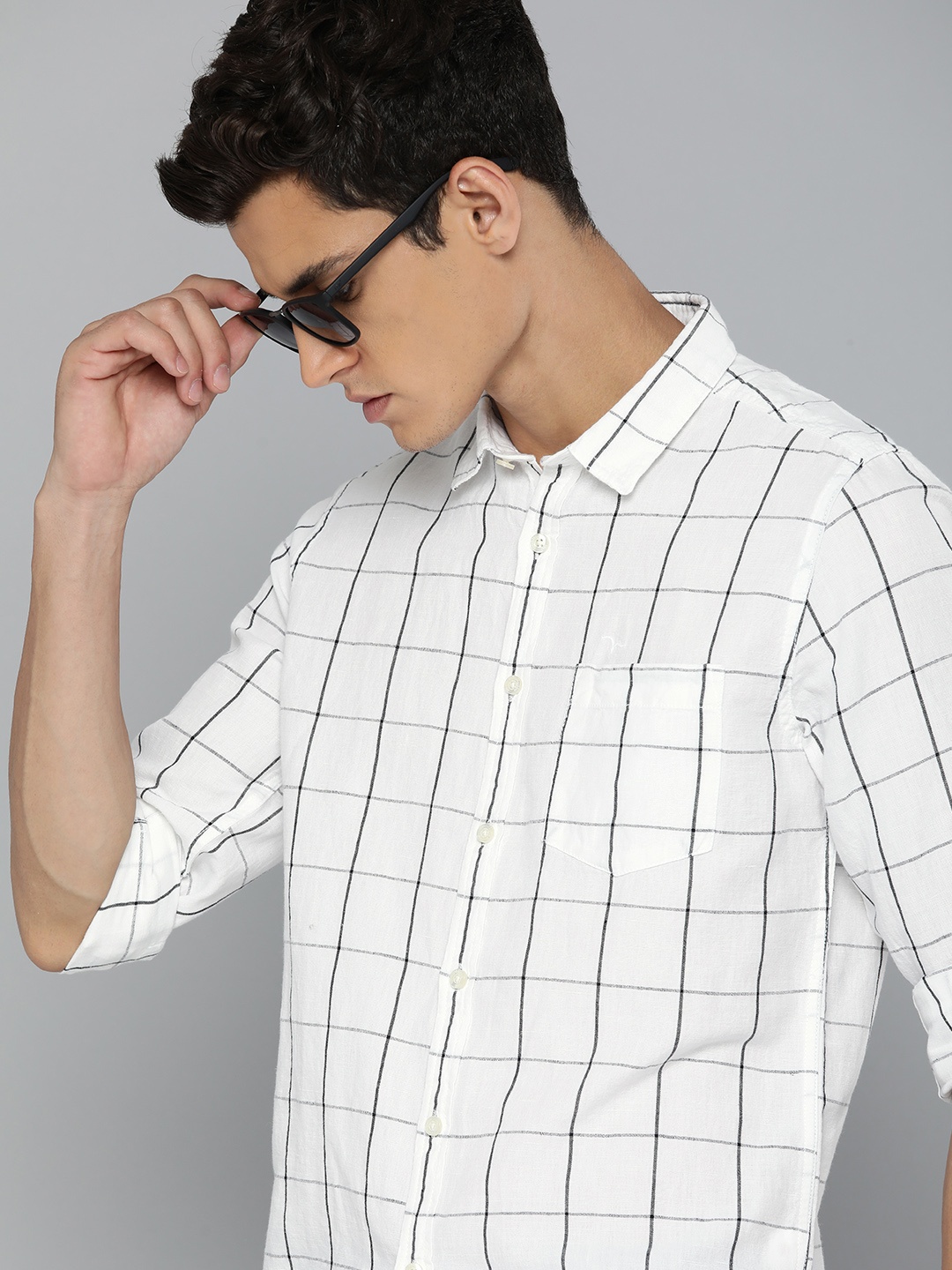 

Flying Machine Men White Windowpane Checks Slim Fit Casual Shirt