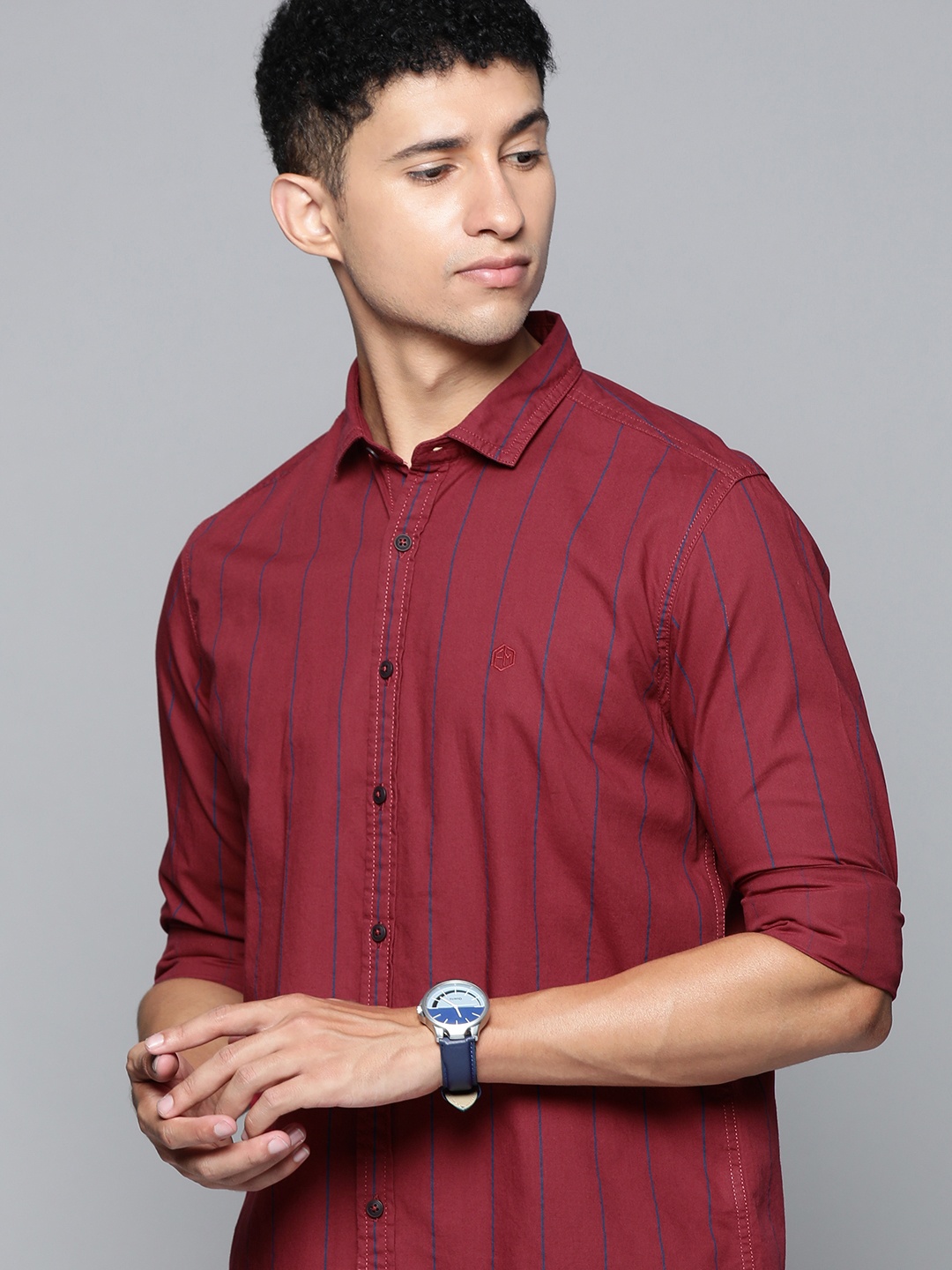 

Flying Machine Men Maroon & Blue Slim Fit Striped Pure Cotton Casual Shirt