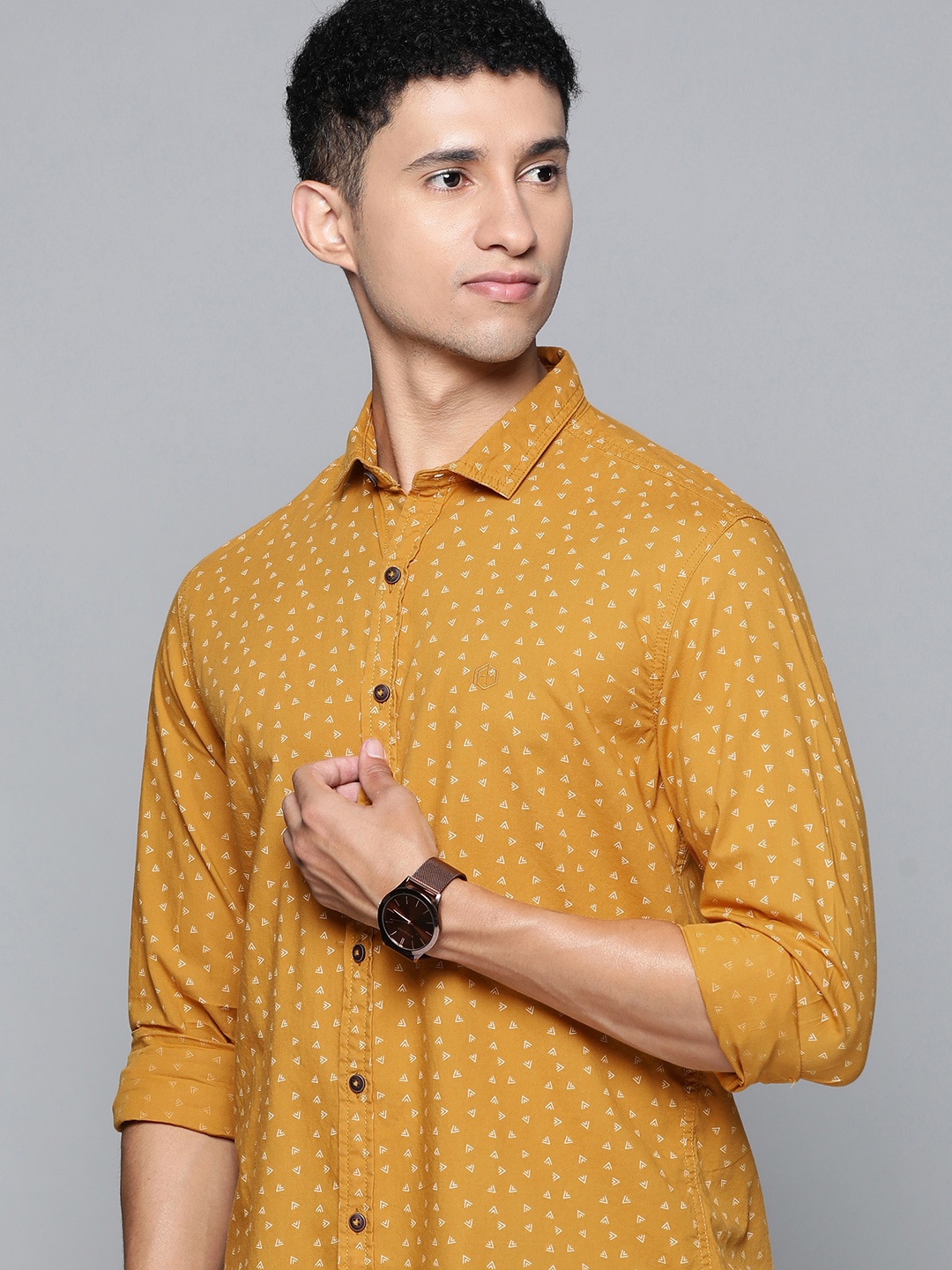 

Flying Machine Men Mustard Yellow & White Slim Fit Printed Pure Cotton Casual Shirt