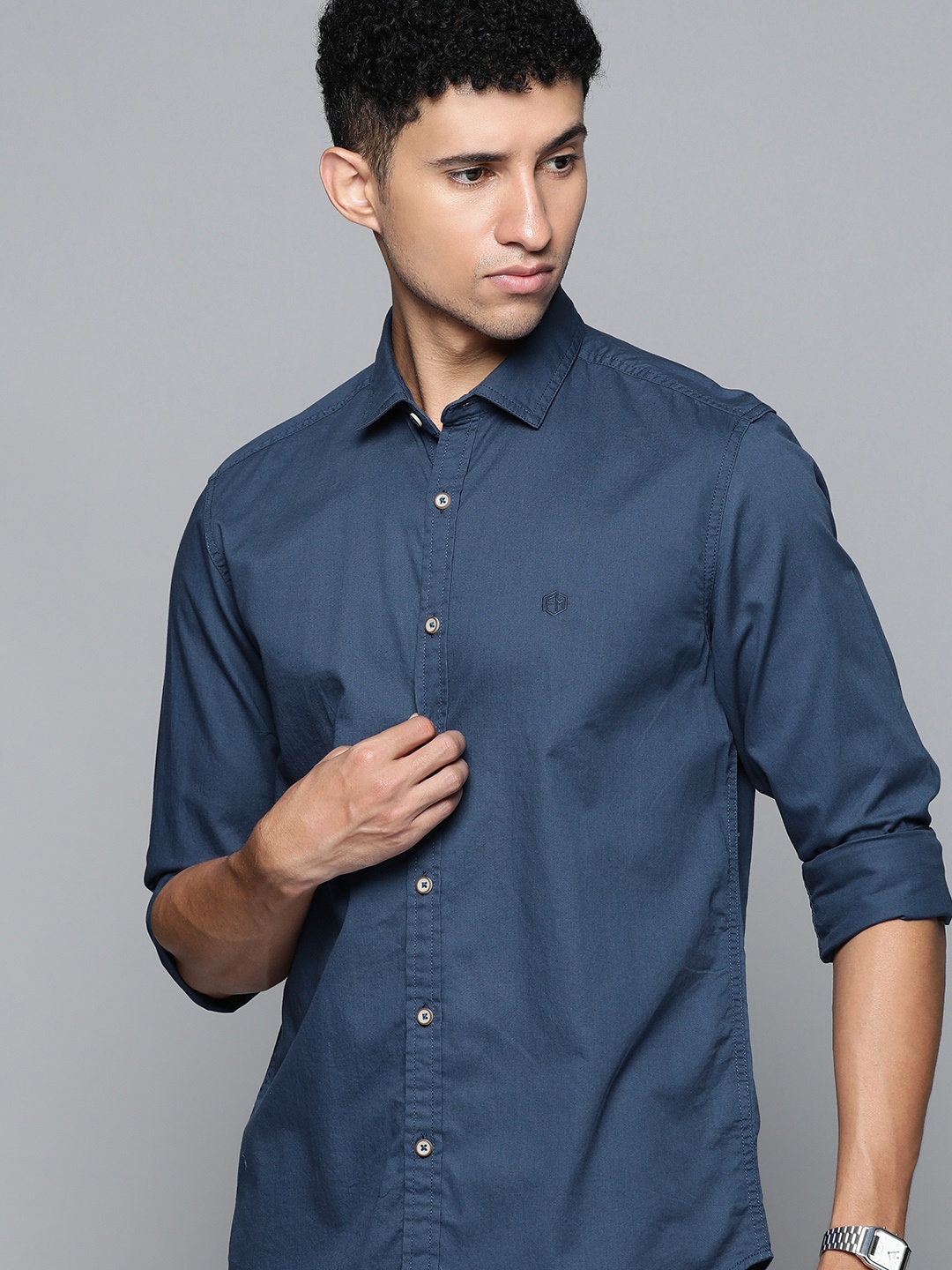 

Flying Machine Men Blue Solid Slim Fit Pure Cotton Casual Shirt