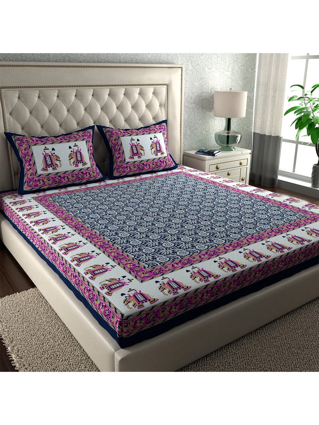 

LA VERNE White & Magenta 104 TC Queen Bedsheet with 2 Pillow Covers
