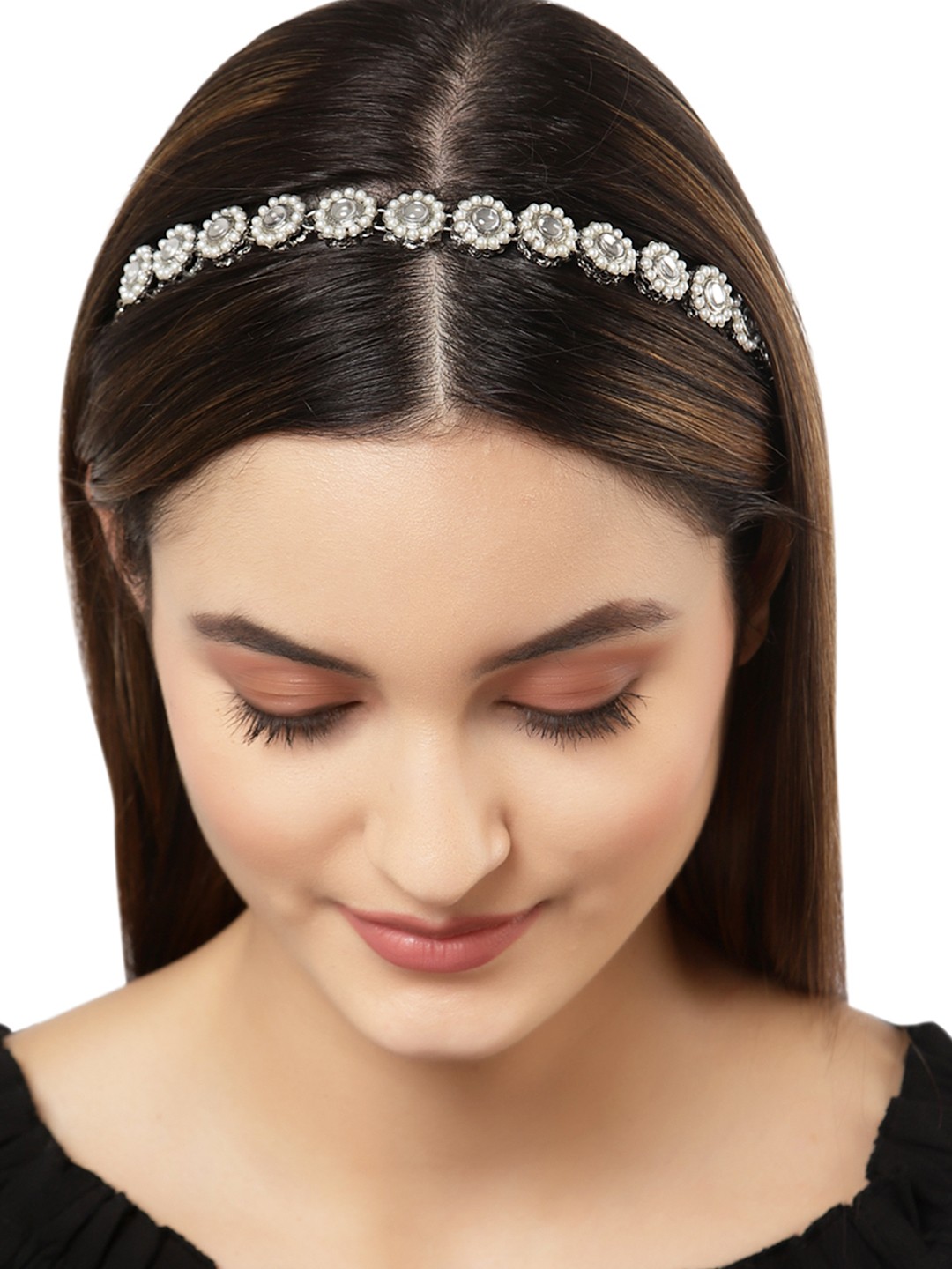 

KARATCART Women Silver-Toned & White Kundan Studded Hairband