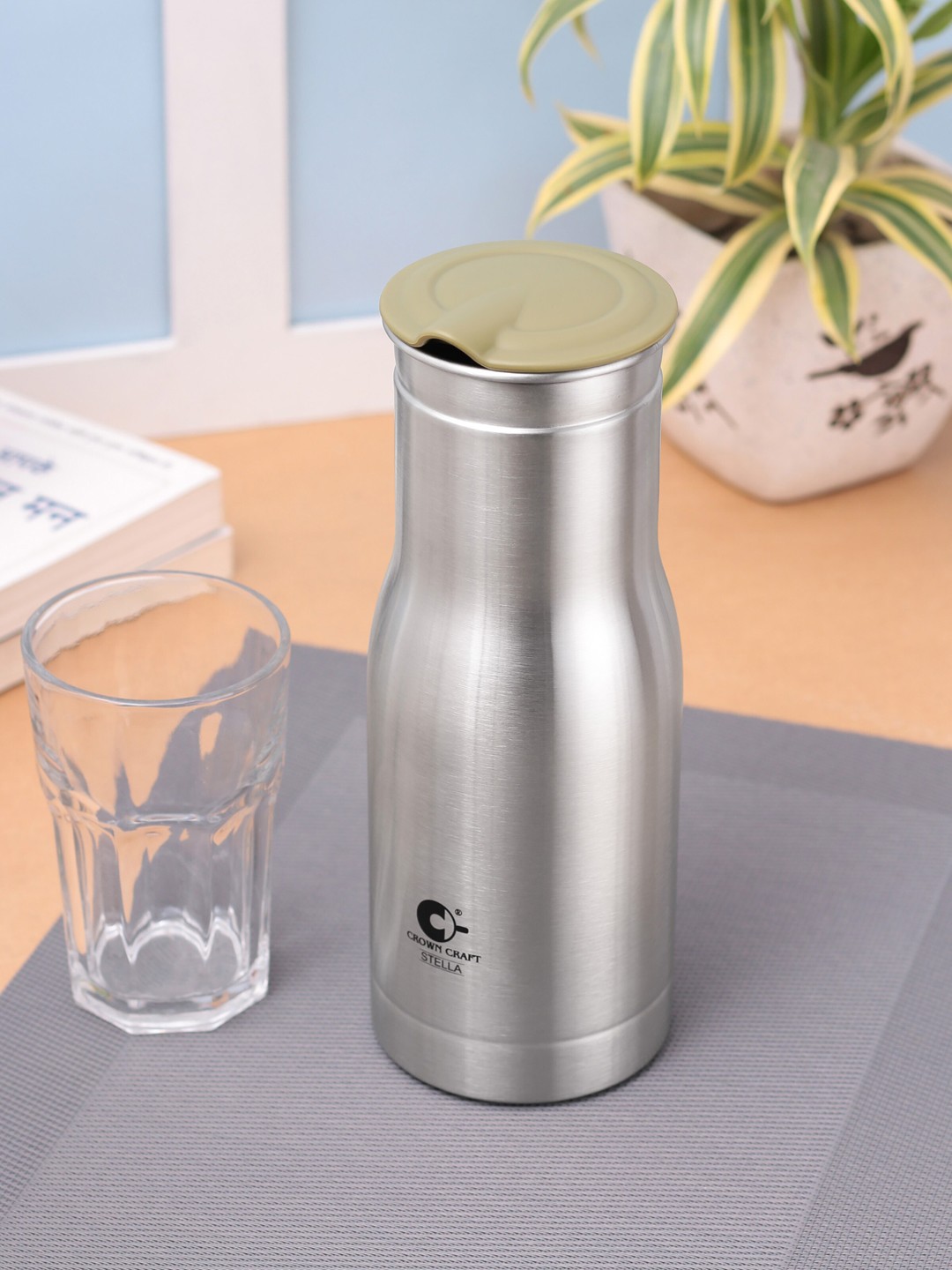

Crown Craft Silver-Toned Stainless Steel Water Jug 1000ml