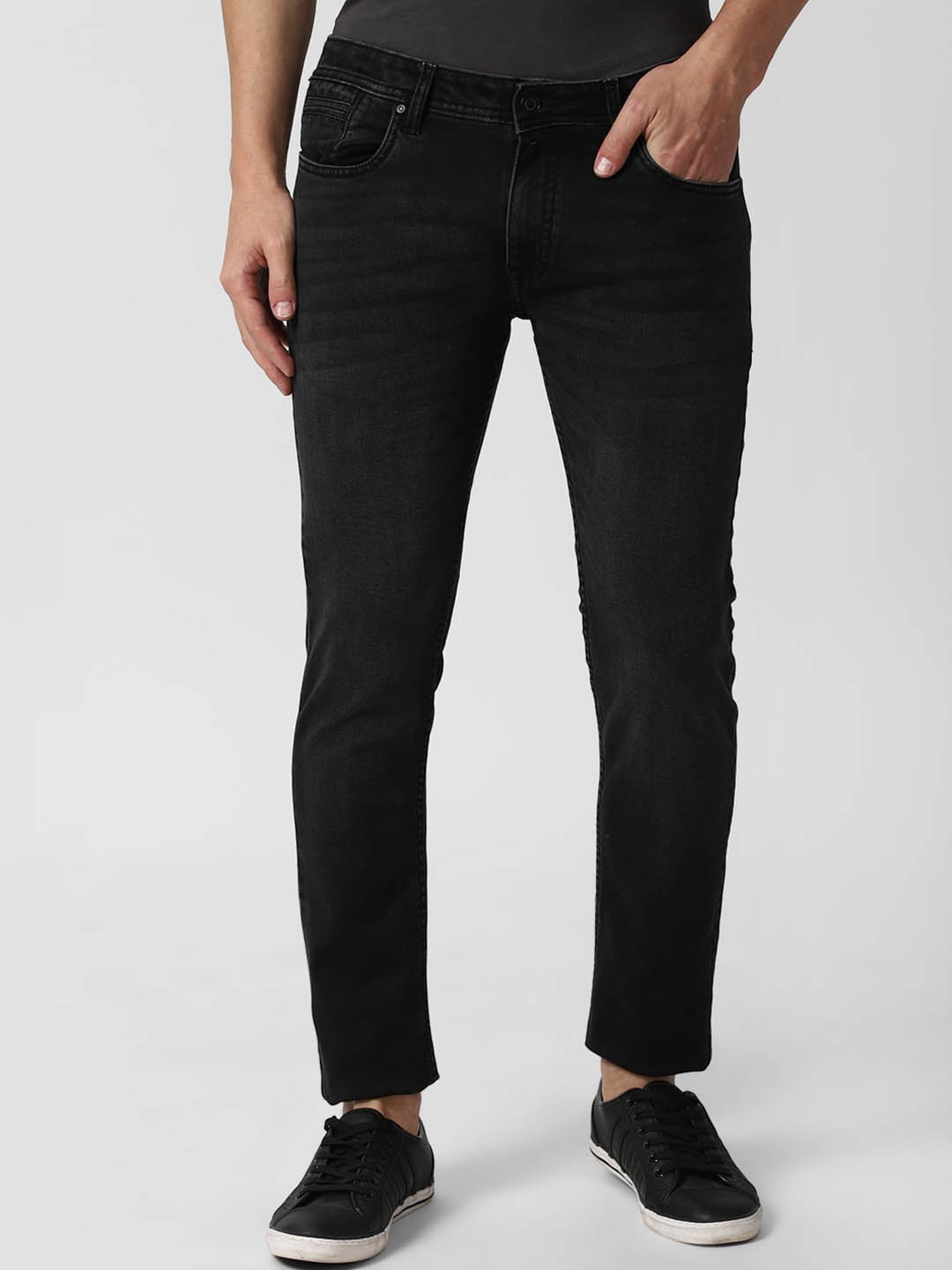 

Peter England Casuals Men Black Slim Fit Jeans
