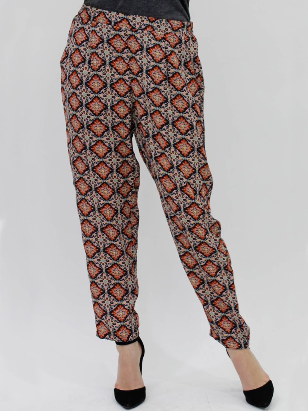 

LastInch Women Multicoloured Printed Trousers, Multi