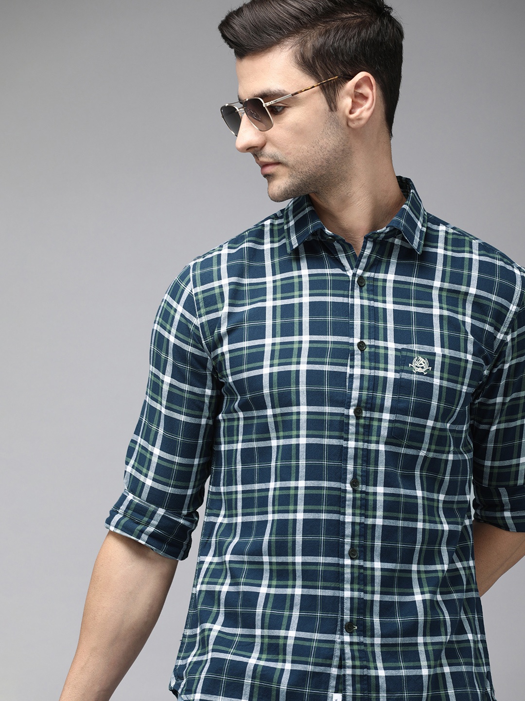 

U S Polo Assn Men Navy Blue & White Tailored Fit Checked Pure Cotton Casual Shirt
