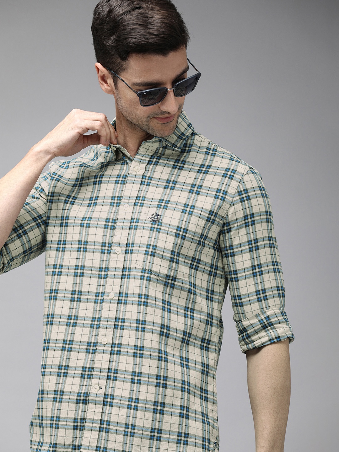 

U S Polo Assn Men Beige & Green Tailored Fit Checked Pure Cotton Casual Shirt