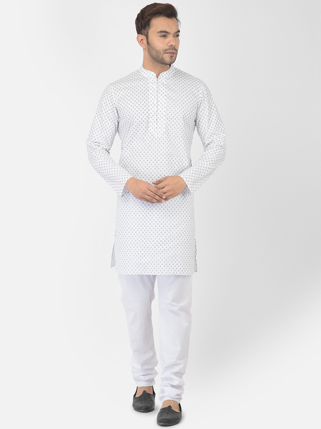 

DEYANN Men White Embroidered Pure Cotton Kurta with Pyjamas