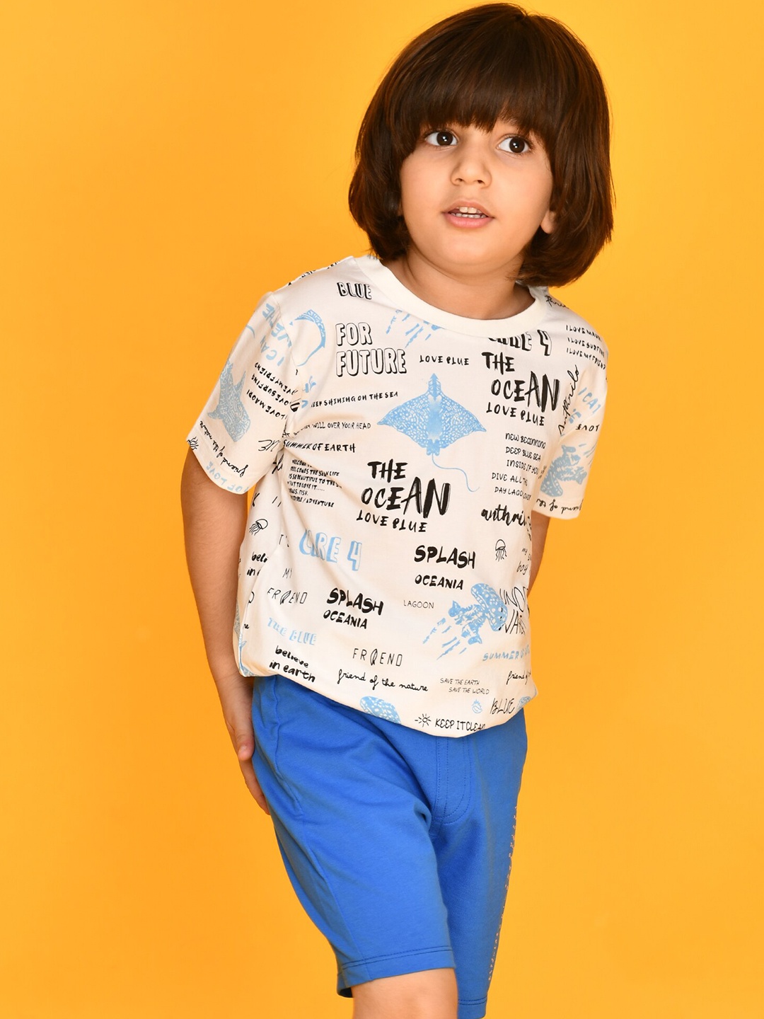 

Anthrilo Boys White & Blue Printed Cotton T-shirt with Shorts