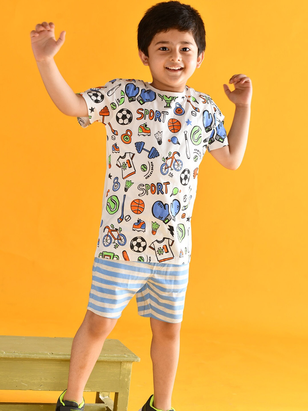 

Anthrilo Boys White & Blue Printed Pure Cotton T-shirt with Shorts