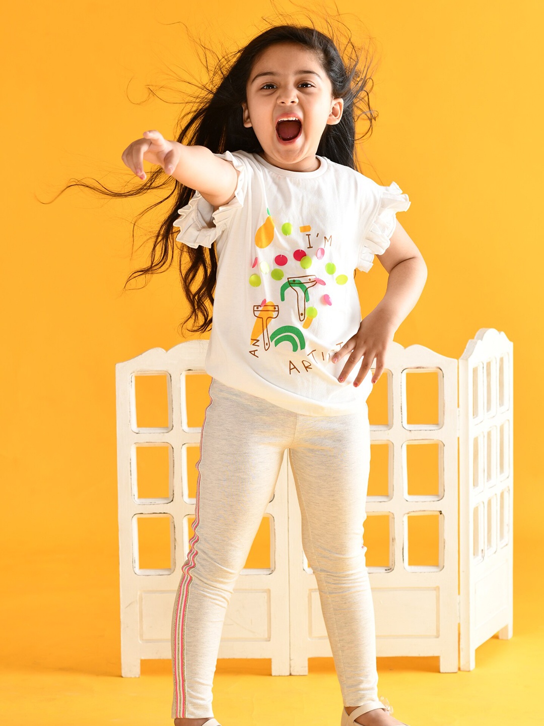

Anthrilo Girls White & Grey Printed T-shirt with Leggings