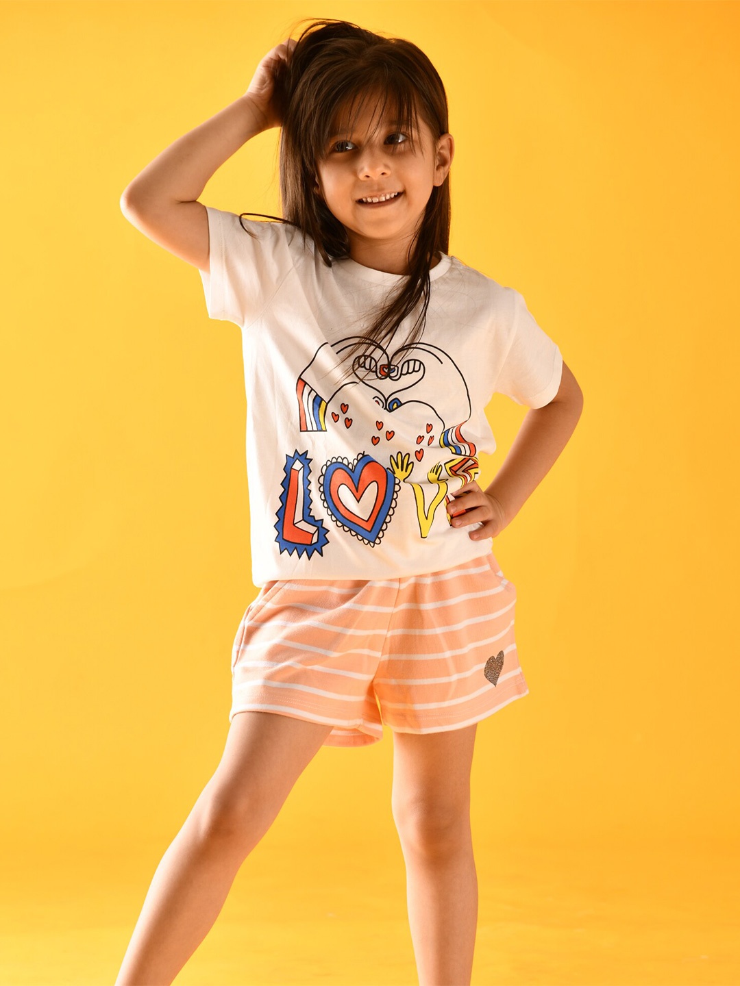 

Anthrilo Girls Orange & White Printed T-shirt with Shorts