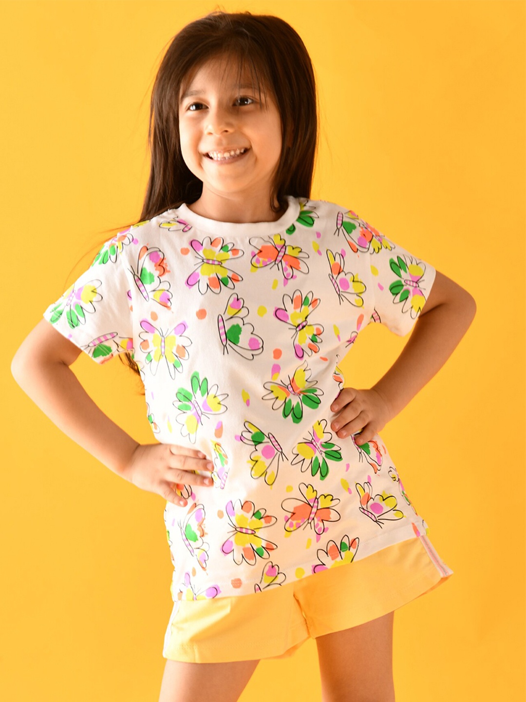 

Anthrilo Girls White & Yellow Printed Pure Cotton T-shirt with Shorts