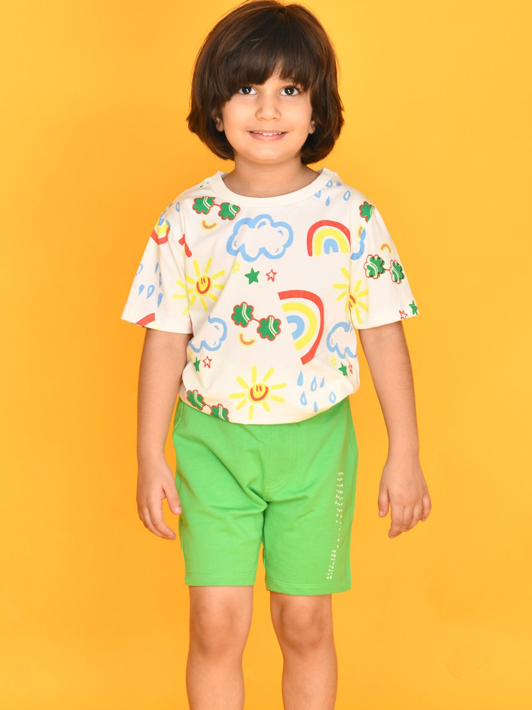 

Anthrilo Boys White & Green Printed Cotton T-shirt with Shorts