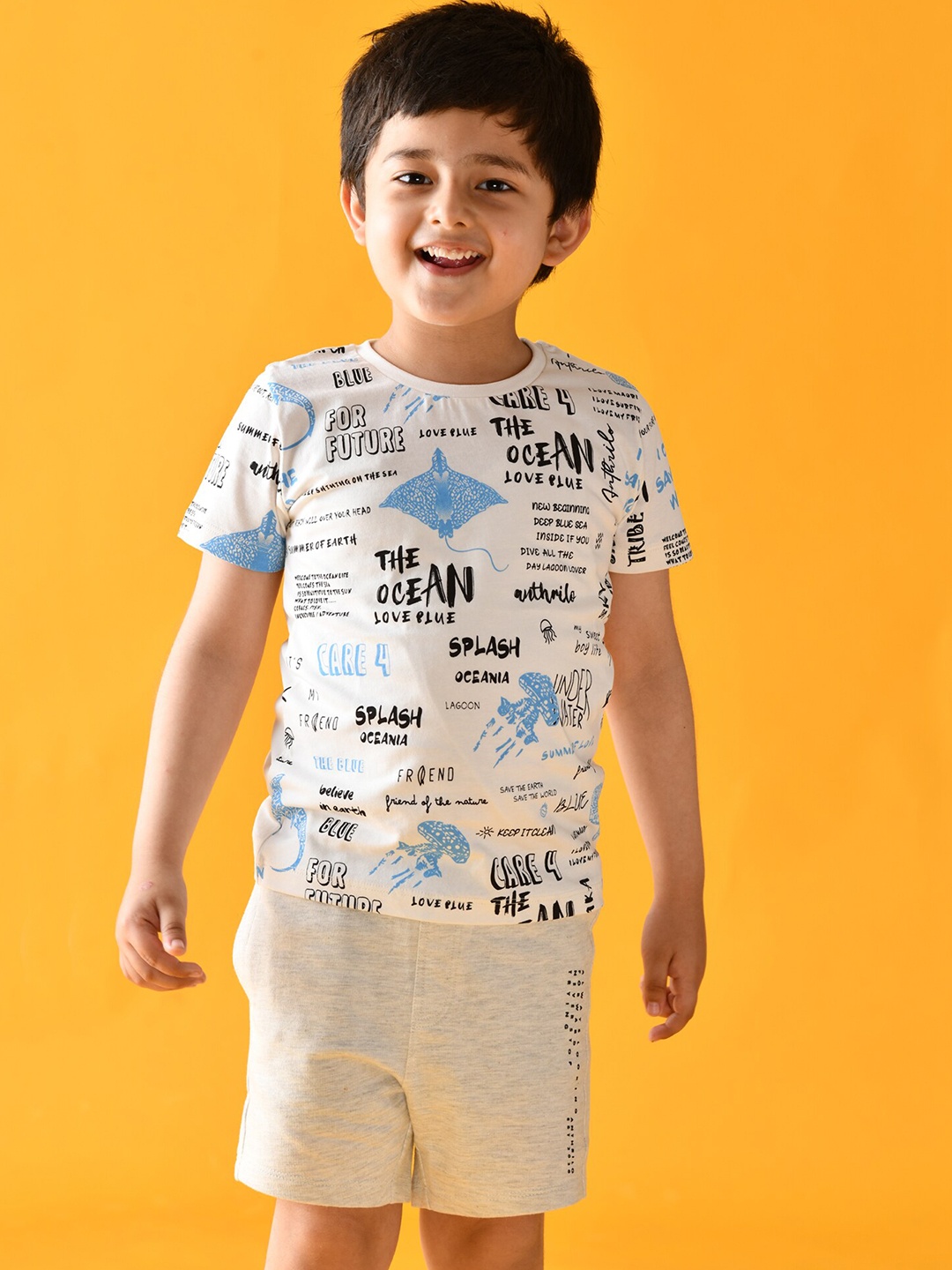 

Anthrilo Boys White & Grey Printed Pure Cotton T-shirt with Shorts