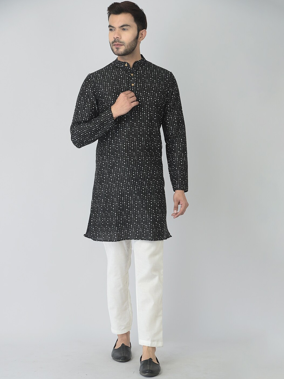 

DEYANN Men Black Bandhani Printed Kurta with Pyjamas