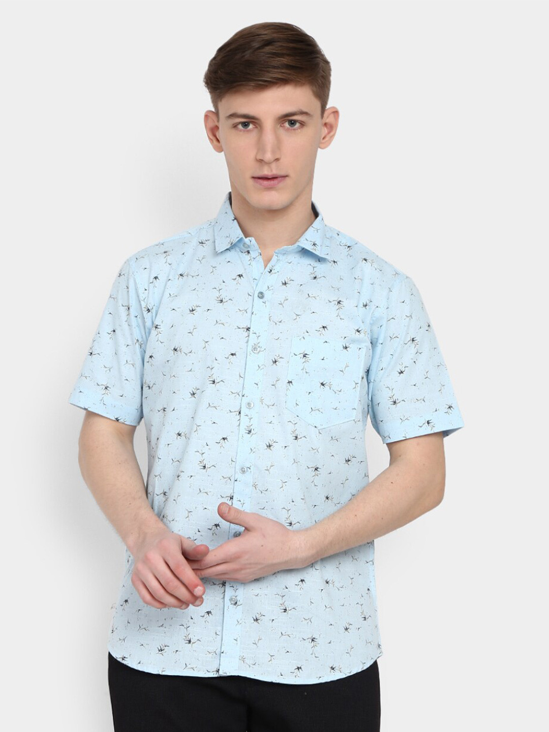 

V-Mart Men Blue Standard Slim Fit Printed Cotton Casual Shirt