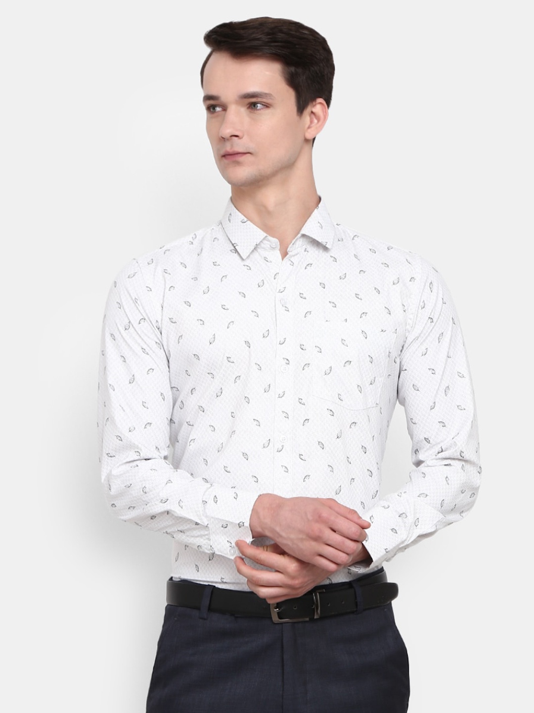 

V-Mart Men Grey Standard Printed Formal Shirt