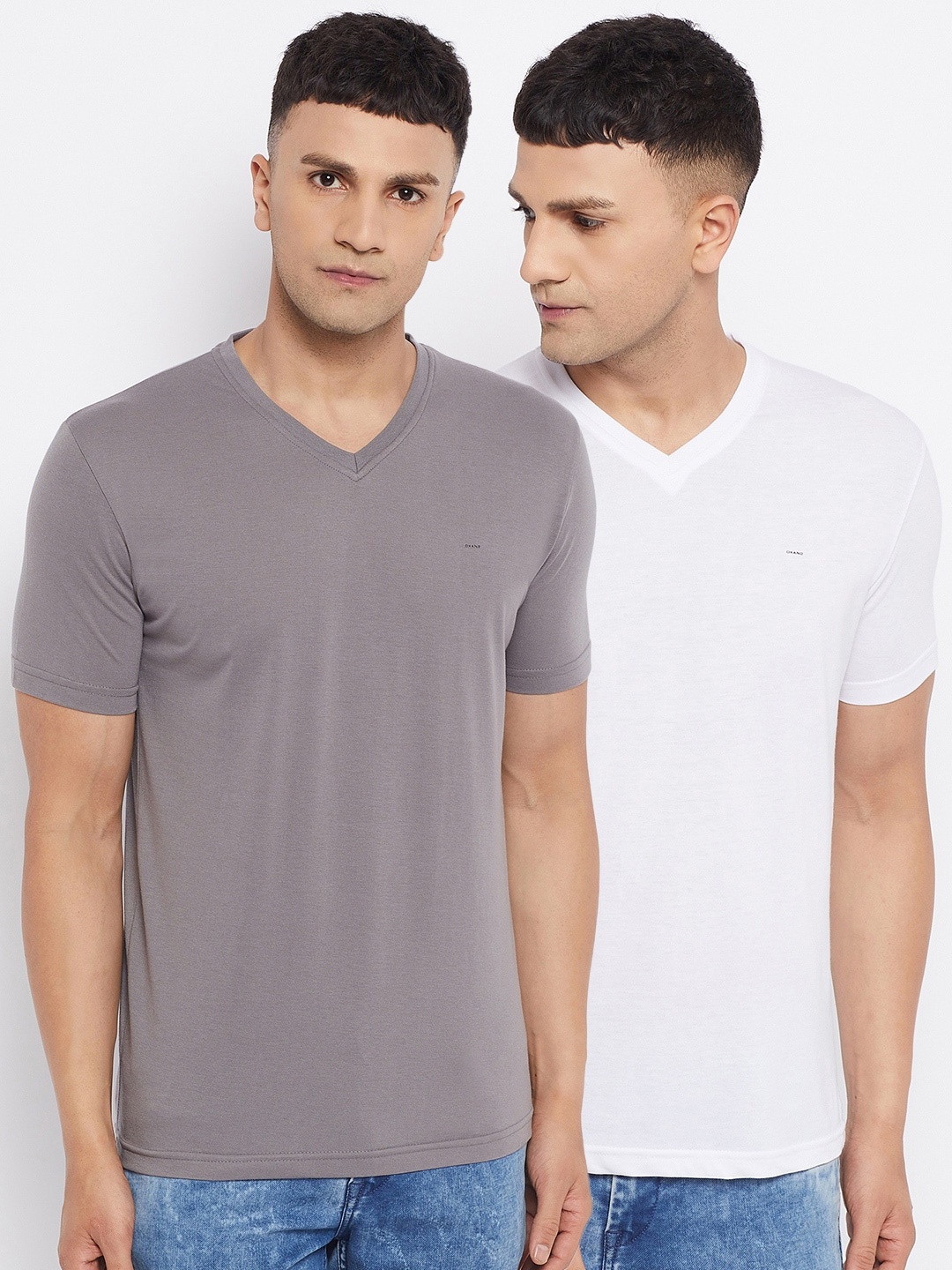 

Okane Men Grey & White Set Of 2 V-Neck T-shirt