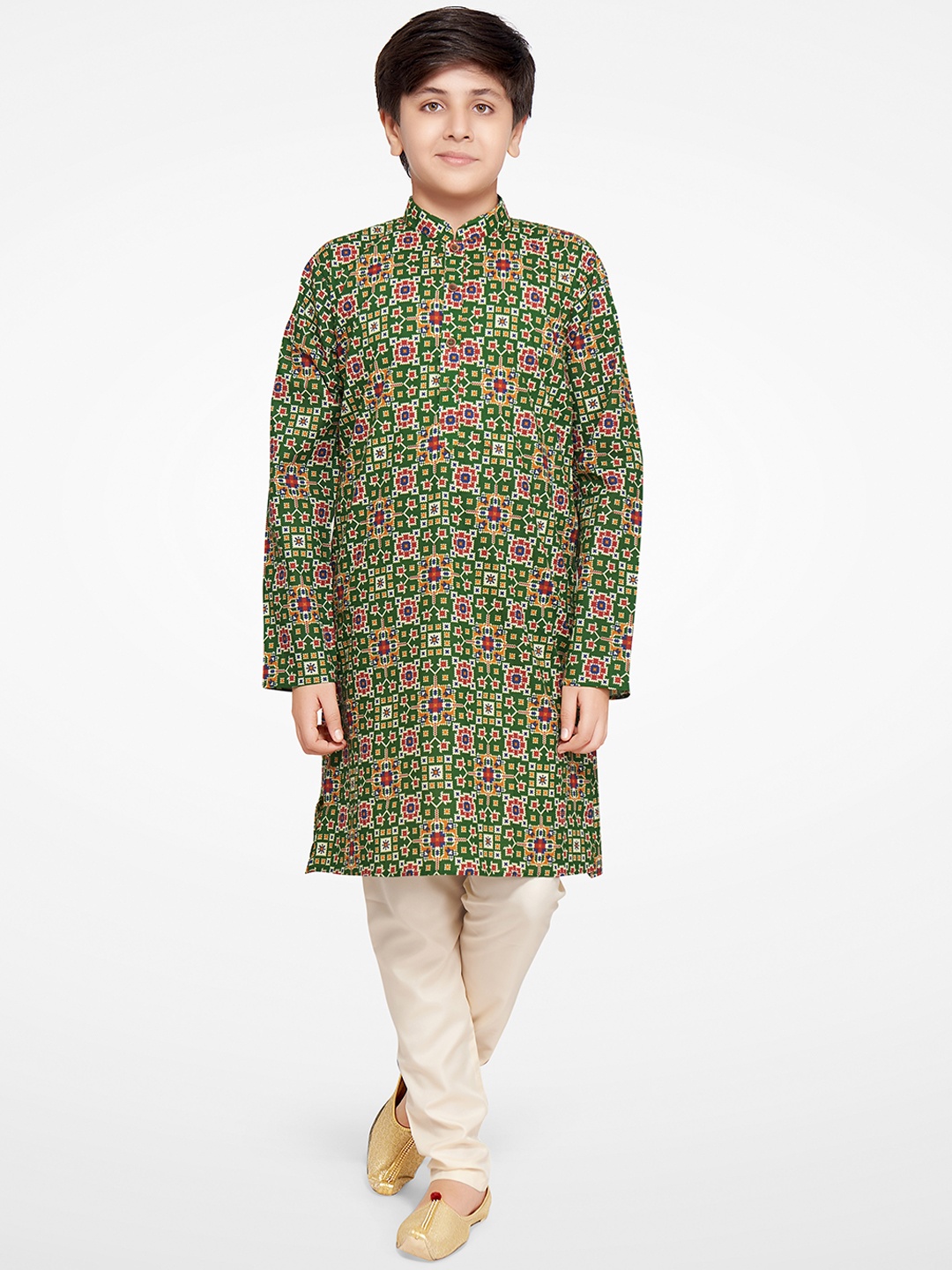 

Jeetethnics Boys Green Ethnic Motifs Printed Kurta with Pyjamas