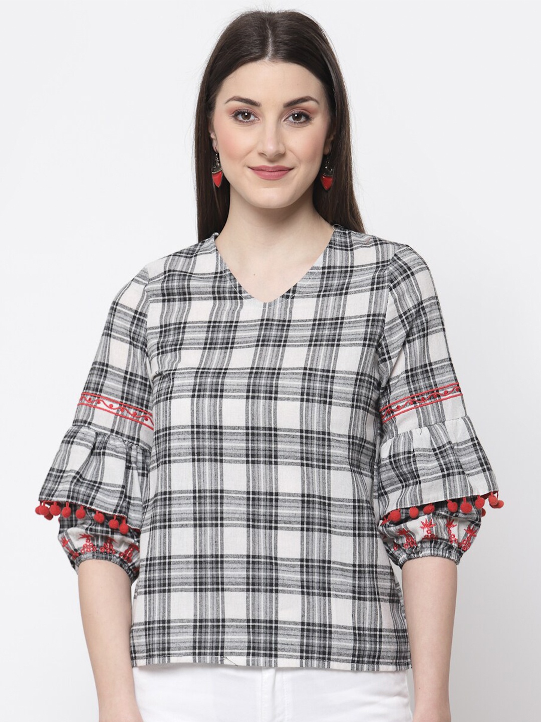

Mafadeny White & Black Checked Top